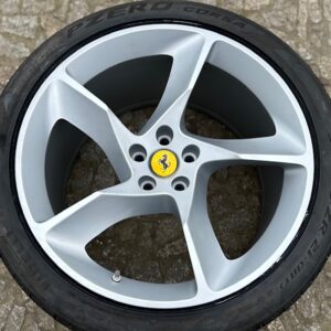 FERRARI DAYTONA SP3 742740/812242/812252/859033 20''/21''